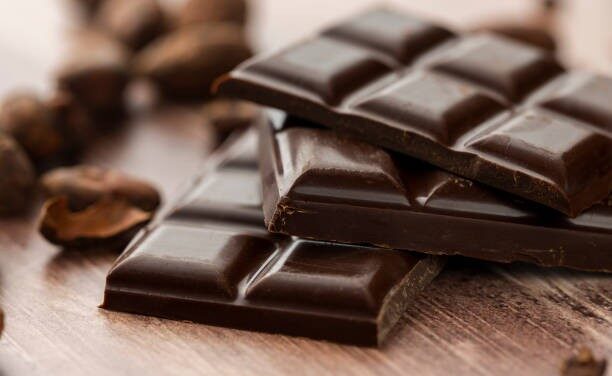 Retiran del mercado chocolate ante posible infección letal.